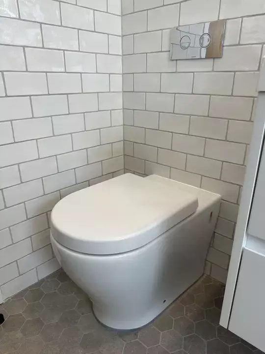 New toilet installed by Capital Apex Plumbing